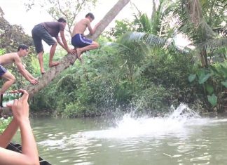 mơ thấy tắm s&ocirc;ng đ&aacute;nh con g&igrave;?